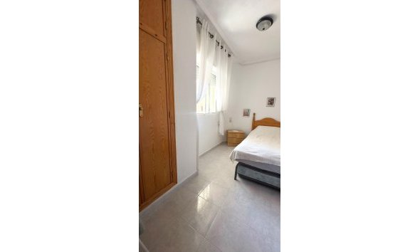 Revente - Apartment -
Torrevieja - Acequion