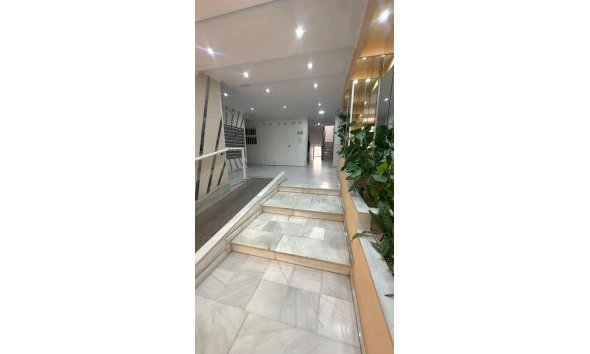 Revente - Apartment -
Torrevieja - Acequion