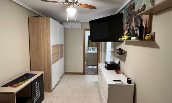 Revente - Apartment -
Torrevieja - Centro