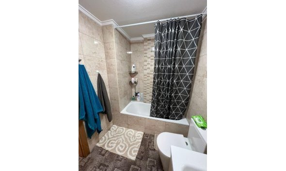Revente - Apartment -
Torrevieja - Centro