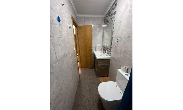 Revente - Apartment -
Torrevieja - Centro