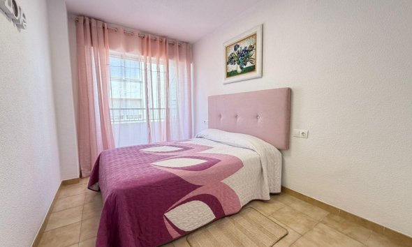 Revente - Apartment -
Torrevieja - Centro