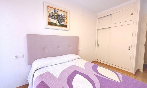 Revente - Apartment -
Torrevieja - Centro