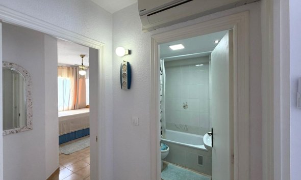 Revente - Apartment -
Torrevieja - Centro
