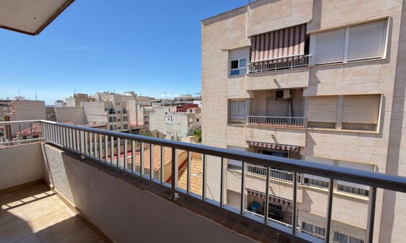 Revente - Apartment -
Torrevieja - Centro