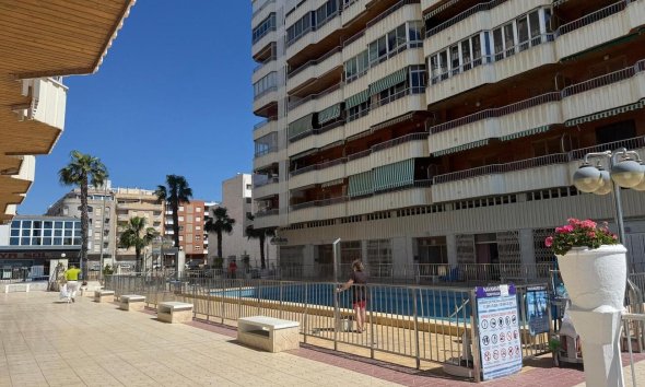 Revente - Apartment -
Torrevieja - Playa del Acequión