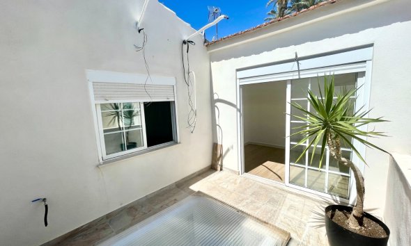 Reventa - Town House -
Daya Vieja - Costa Blanca