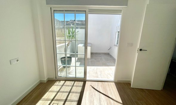 Reventa - Town House -
Daya Vieja - Costa Blanca