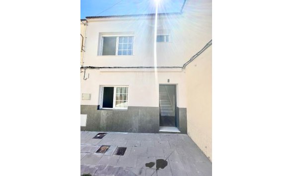 Reventa - Town House -
Daya Vieja - Costa Blanca