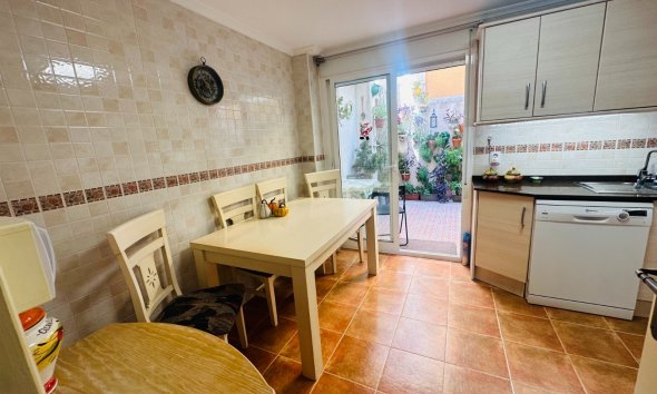 Revente - Town House -
Jacarilla - Inland