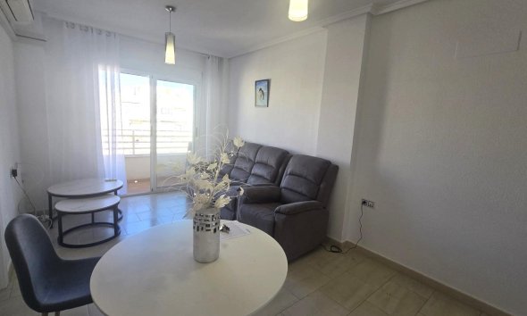 Revente - Apartment -
Torrevieja - Centro