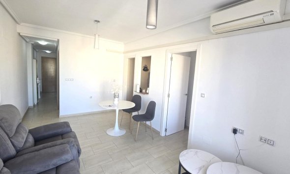 Revente - Apartment -
Torrevieja - Centro