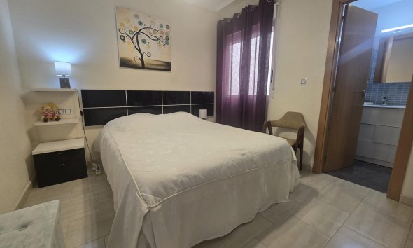 Revente - Apartment -
Torrevieja - Centro