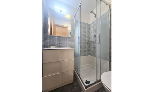 Revente - Apartment -
Torrevieja - Centro