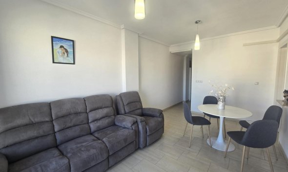 Revente - Apartment -
Torrevieja - Centro