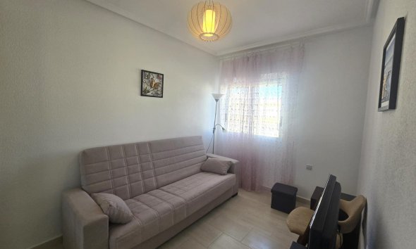 Revente - Apartment -
Torrevieja - Centro