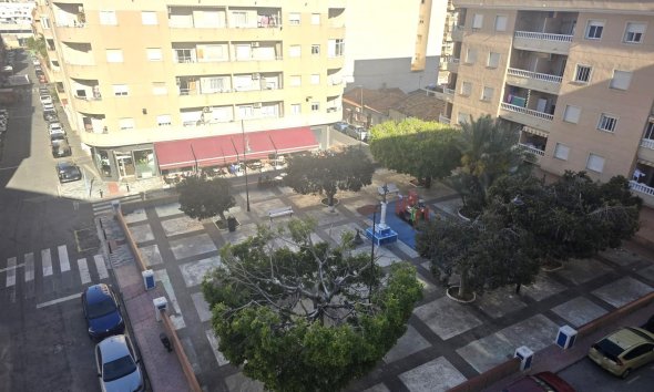 Revente - Apartment -
Torrevieja - Centro