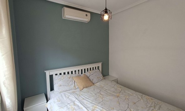 Revente - Villa -
Rojales - Inland