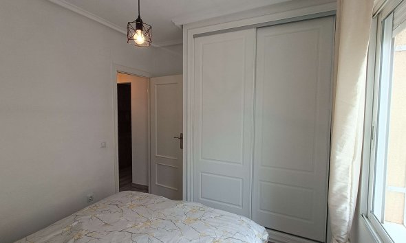 Revente - Villa -
Rojales - Inland
