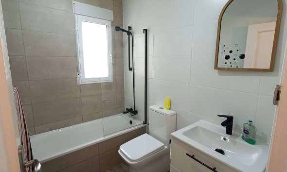 Revente - Villa -
Rojales - Inland