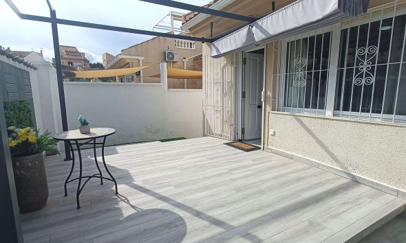 Revente - Villa -
Rojales - Inland
