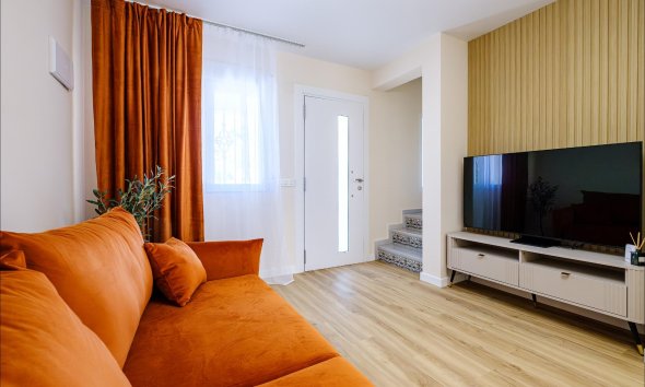 Reventa - Town House -
Orihuela Costa - Las Filipinas