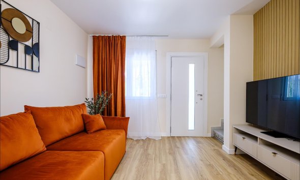 Reventa - Town House -
Orihuela Costa - Las Filipinas