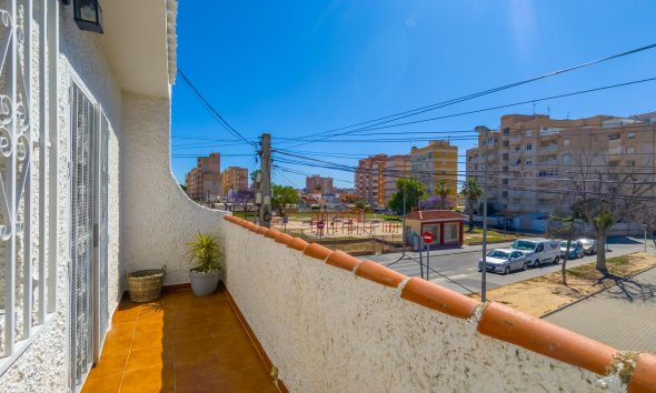 Reventa - Town House -
Torrevieja - Nueva Torrevieja