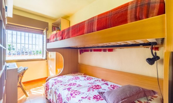 Reventa - Town House -
Torrevieja - Nueva Torrevieja