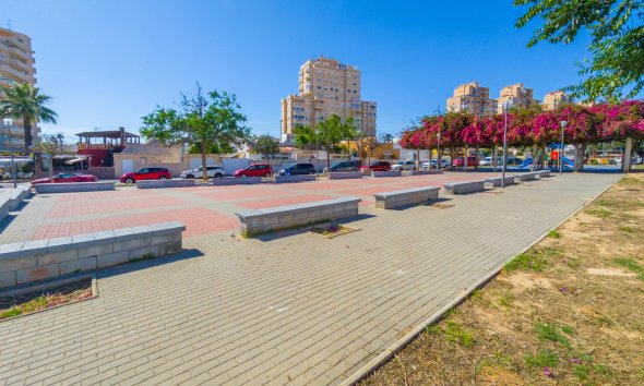 Reventa - Town House -
Torrevieja - Nueva Torrevieja
