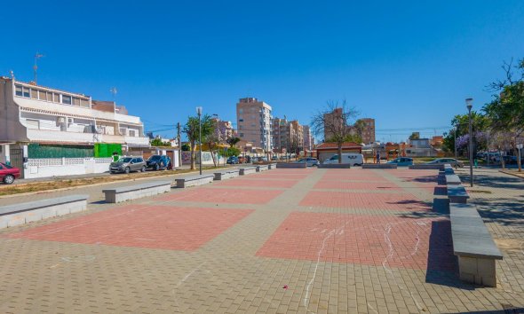 Reventa - Town House -
Torrevieja - Nueva Torrevieja