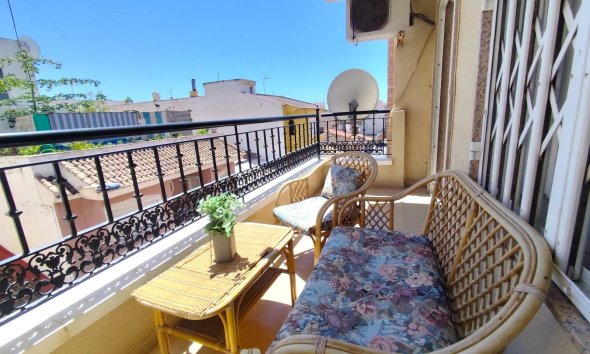 Revente - Apartment -
Torrevieja - Centro