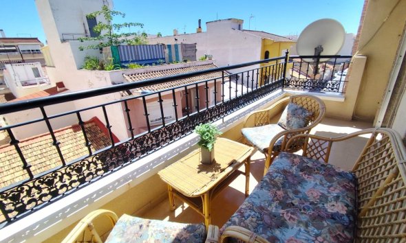 Revente - Apartment -
Torrevieja - Centro