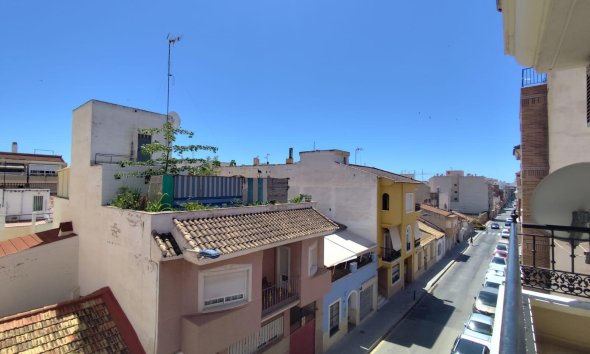 Revente - Apartment -
Torrevieja - Centro
