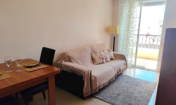 Revente - Apartment -
Torrevieja - Centro