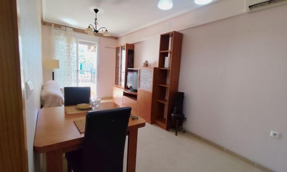 Revente - Apartment -
Torrevieja - Centro