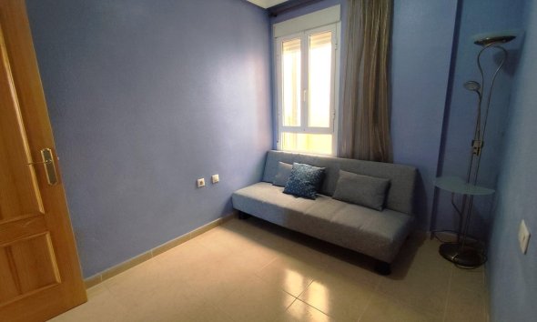 Revente - Apartment -
Torrevieja - Centro
