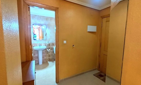 Revente - Apartment -
Torrevieja - Centro
