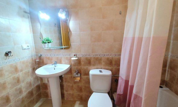 Revente - Apartment -
Torrevieja - Centro