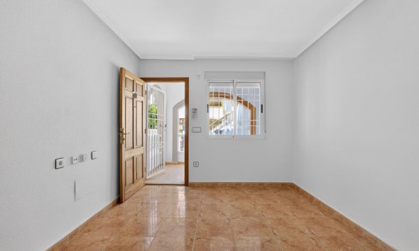 Revente - Apartment -
Torrevieja - El Limonar