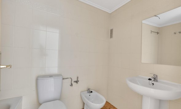 Revente - Apartment -
Torrevieja - El Limonar