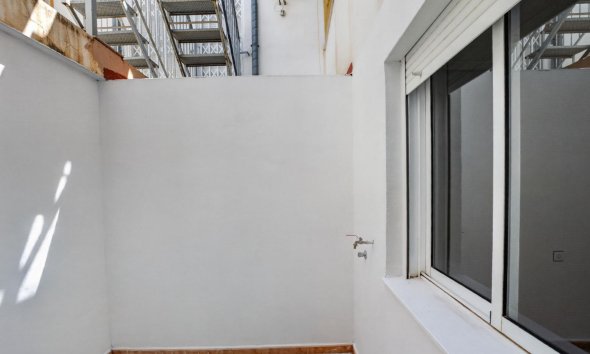 Revente - Apartment -
Torrevieja - El Limonar
