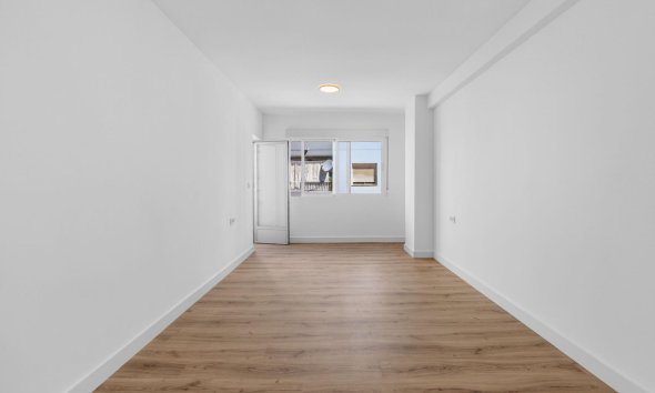 Revente - Apartment -
Torrevieja - Centro