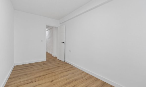 Revente - Apartment -
Torrevieja - Centro
