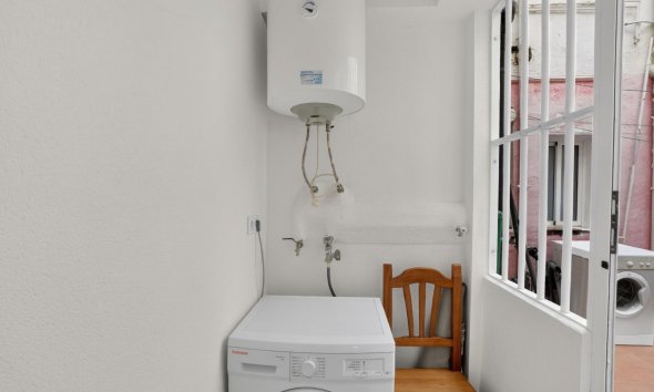 Revente - Apartment -
Torrevieja - Centro