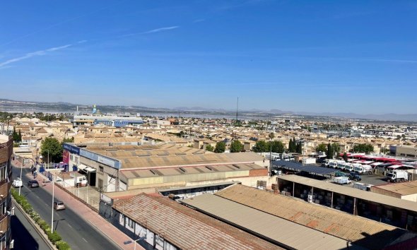 Revente - Attique -
Torrevieja - Costa Blanca