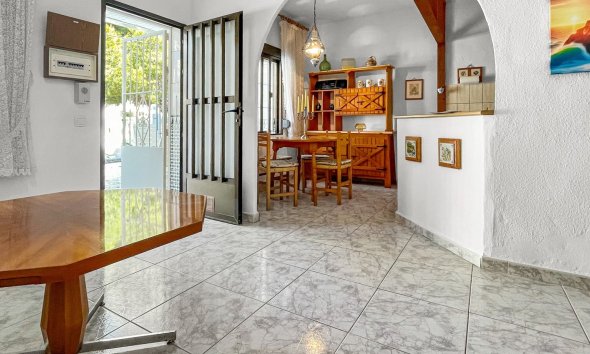 Revente - Town House -
Torrevieja - Costa Blanca