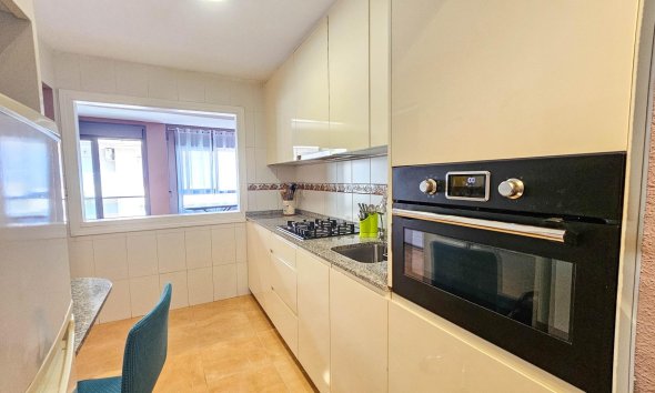Revente - Apartment -
Torrevieja - Parque de las Naciones
