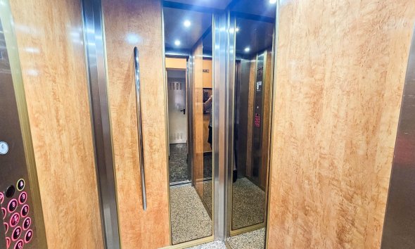 Revente - Apartment -
Torrevieja - Parque de las Naciones