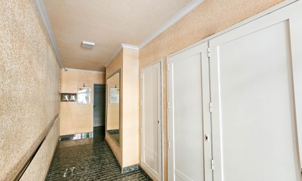 Revente - Apartment -
Torrevieja - Parque de las Naciones